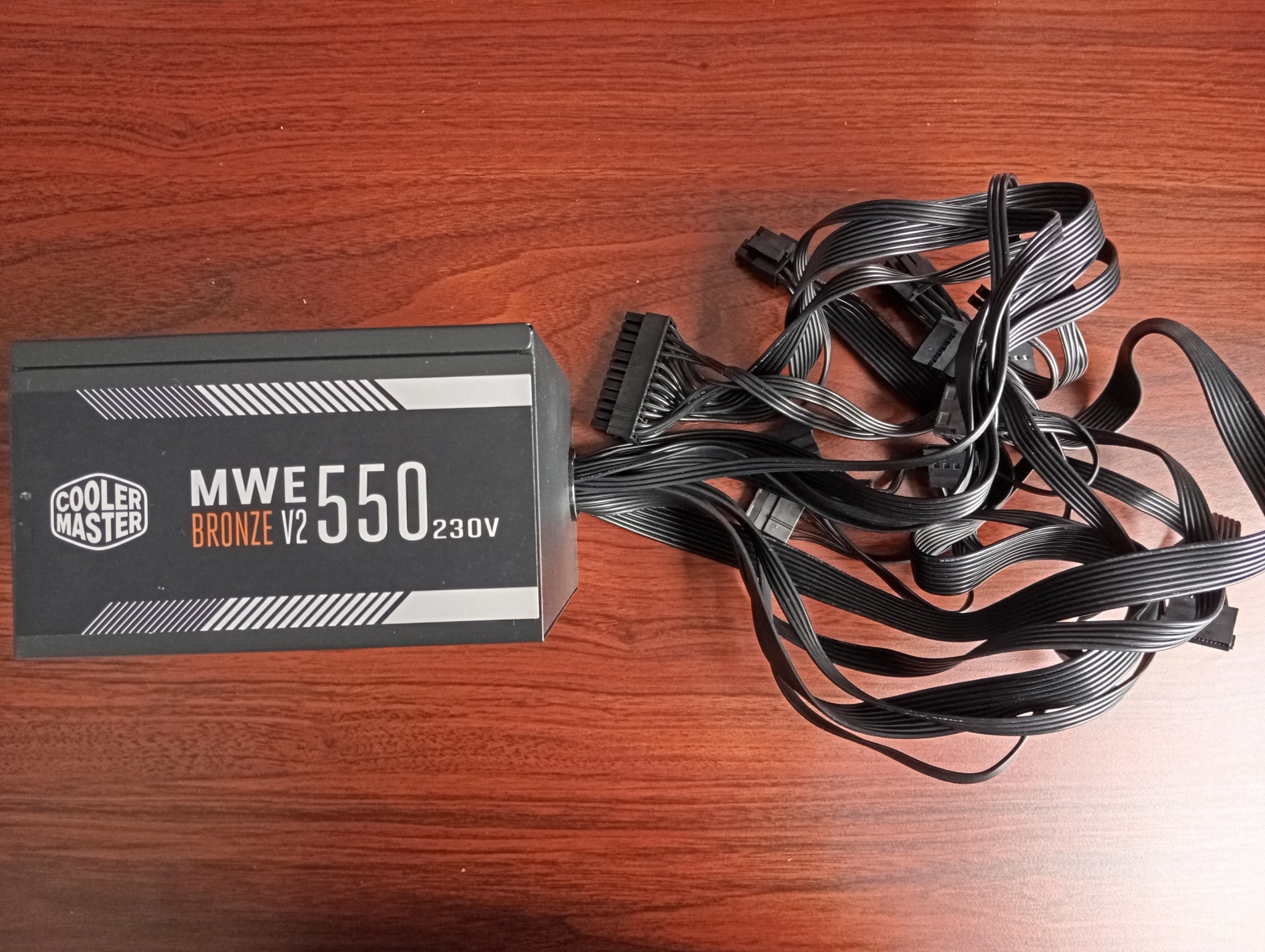 Refurbished Cooler Master MWE 550 Bronze - V2 230V Refurbished Cooler Master MWE 550 Bronze - V2 230V